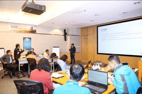 為學生注入計算機學科基因 計算機技術培訓的價值與路徑